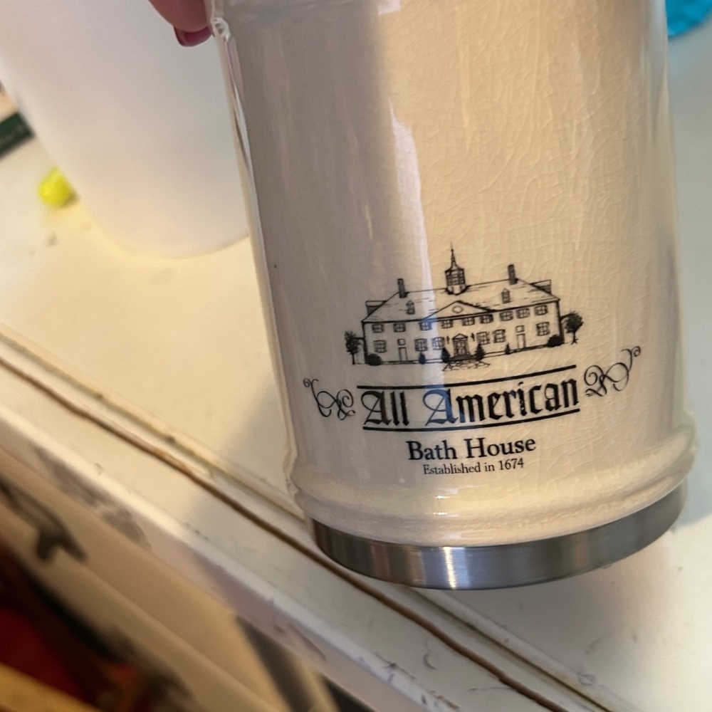 NWT Toothbrush Holder - Picture 6 of 8